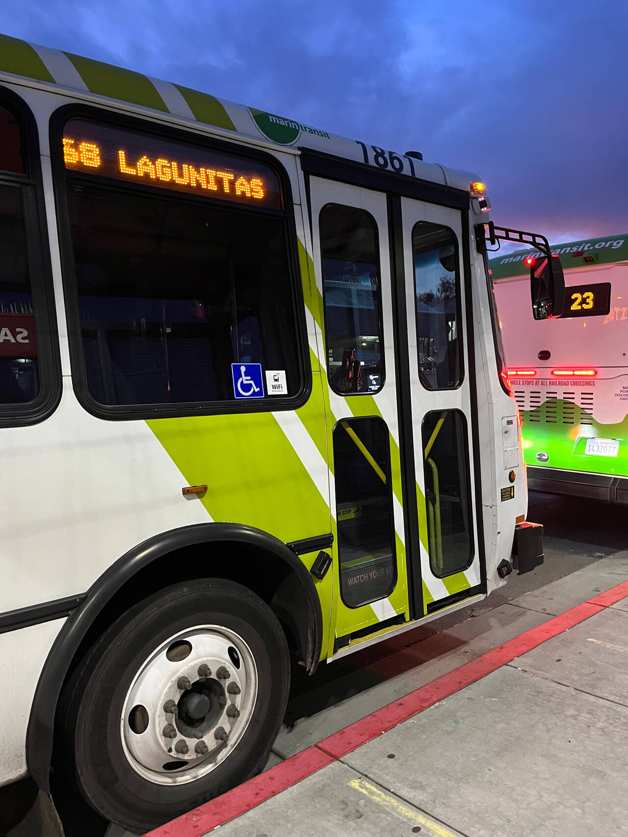 A picture of the 68 bus to Lagunitas